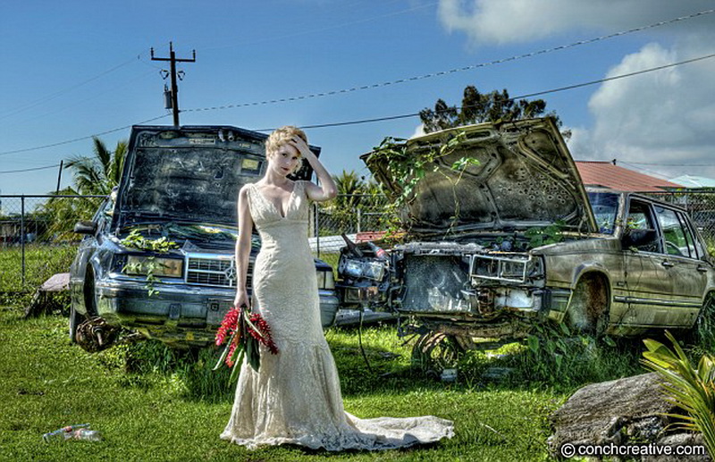 Вечные молодожены: эта пара сыграла свадьбу 52 раза - ФОТО