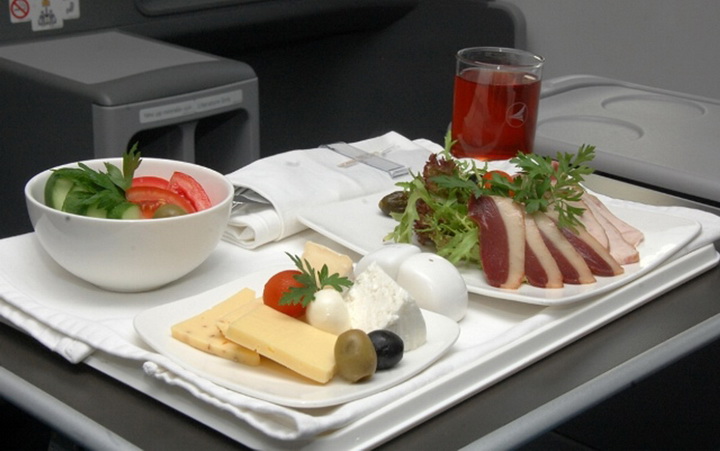 Самолетами AZAL отныне можно летать с особым комфортом