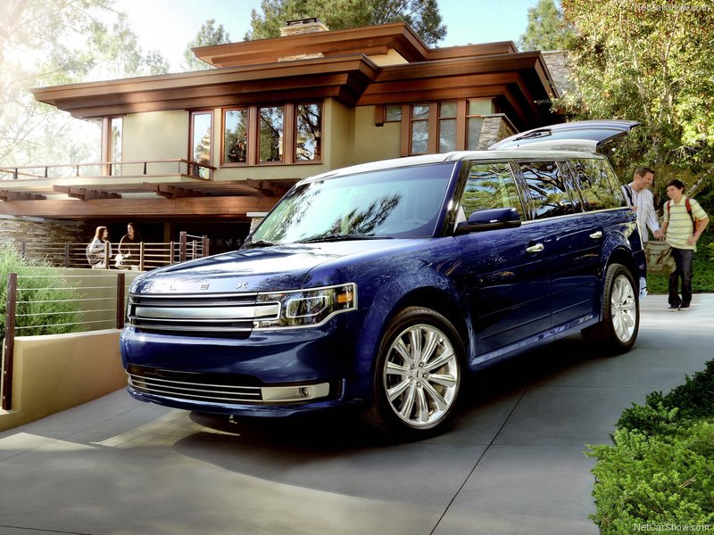 Новый семиместный внедорожник Ford Flex 2013 года - ФОТОСЕССИЯ