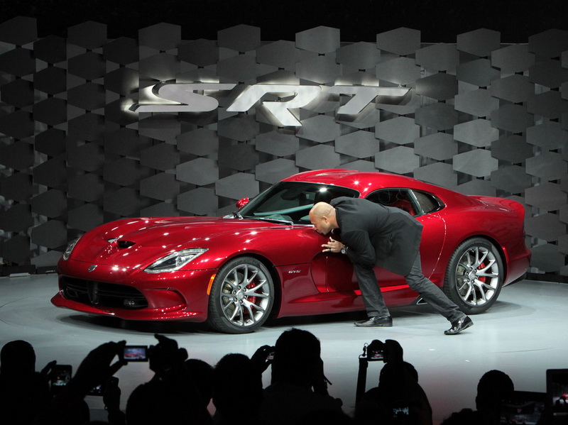 В Нью-Йорке представлено пятое поколение суперкара Viper - ФОТОСЕССИЯ