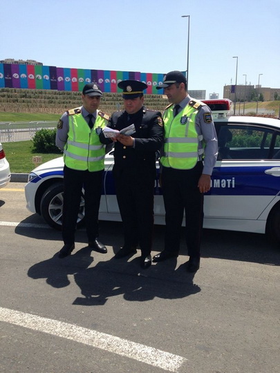 Yol polisinin xarici vətəndaşla ünsiyyətində problem olmayacaq – FOTO