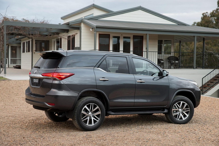 В Австралии официально представили внедорожник Toyota Fortuner - ФОТО