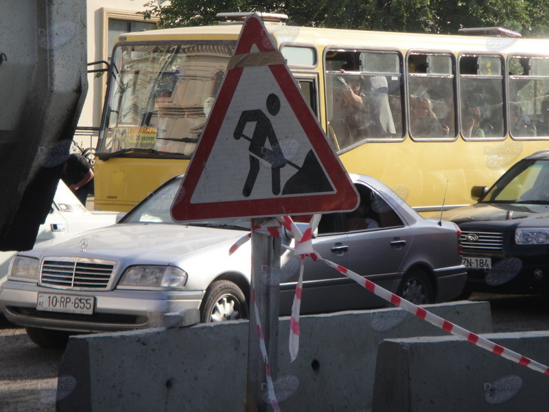 На ряде улиц Баку ограничено движение автомобилей – ФОТО