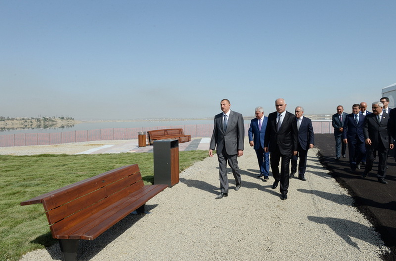 Президент Ильхам Алиев ознакомился с ходом работ по строительству Олимпийского стадиона, ряда дорожных объектов и восстановлению экосреды озера Беюкшор - ОБНОВЛЕНО - ФОТО