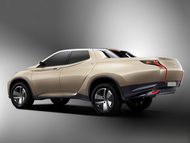 Fiat будет производить свой вариант пикапа Mitsubishi L200 - ФОТО