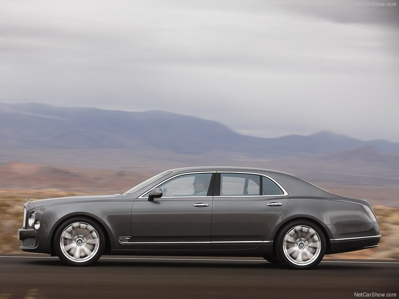 Новый роскошный седан Bentley 2013 года - ФОТОСЕССИЯ