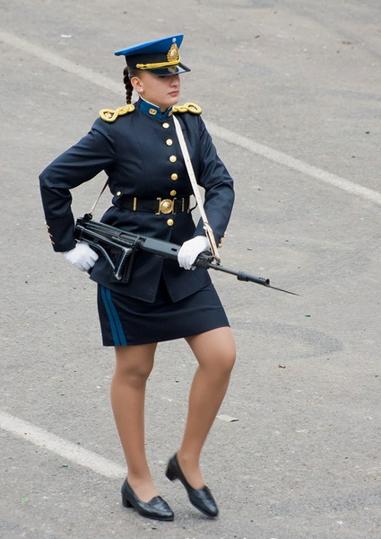 Девушки в армиях разных стран мира - ФОТОСЕССИЯ