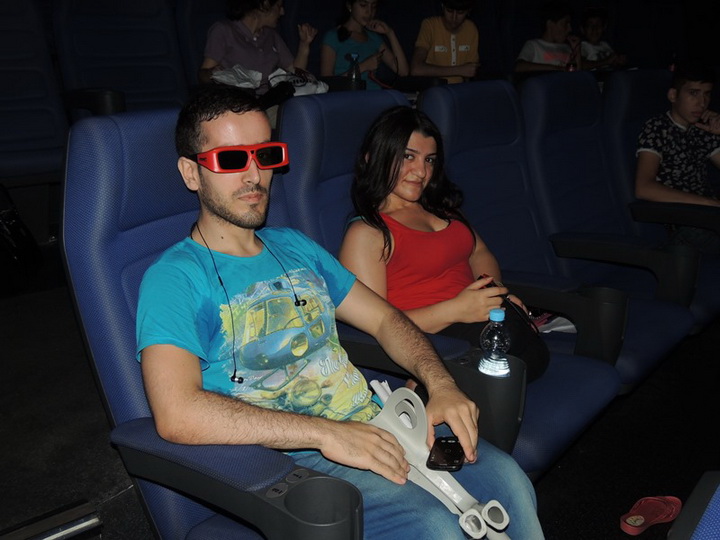 “Art Scarves by MenzerHajiyeva”, художница Нармина Велиева, 28 Cinema и Day.Az устроили для подростков с ограниченными возможностями мастер-класс - ФОТО - ВИДЕО