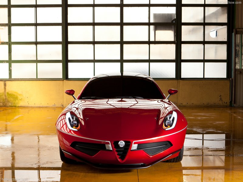 Alfa Romeo создала "летающую тарелку" - ФОТОСЕССИЯ