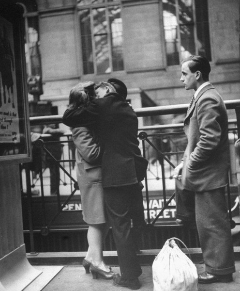 Прощание с возлюбленными. Пенсильванский вокзал. 1943 - ФОТОСЕССИЯ