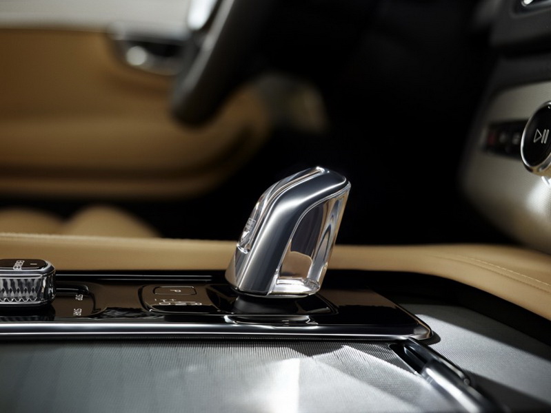 Volvo представила новый XC90 2014 - ФОТО