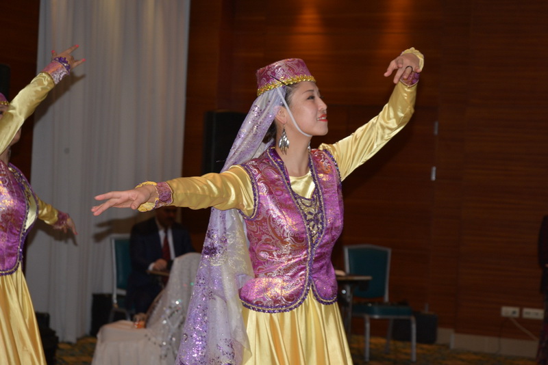 Aktauda Ulu Öndər Heydər Əliyevə həsr olunmuş şeirlər kitabı təqdim olunub – FOTO