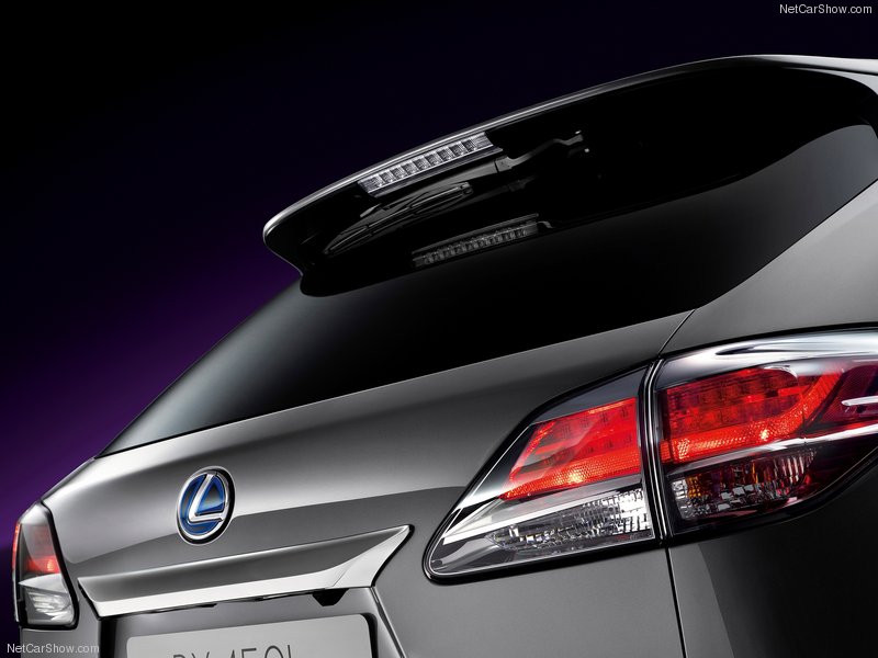 Lexus представил сразу два новых внедорожника в Женеве - ФОТОСЕССИЯ