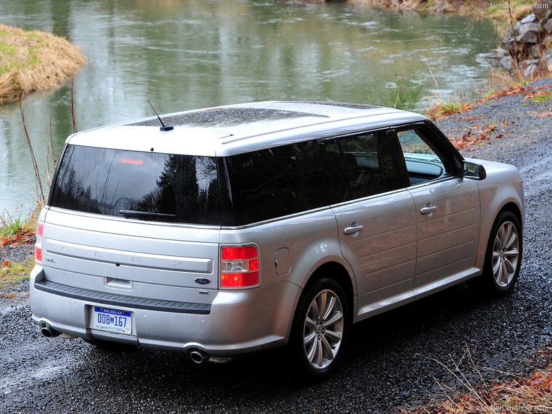Новый семиместный внедорожник Ford Flex 2013 года - ФОТОСЕССИЯ