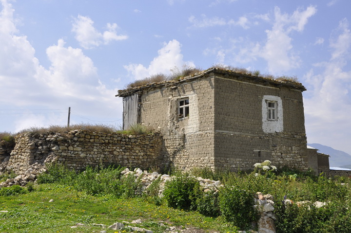 Грыз - древнейшее азербайджанское село на берегу реки - ФОТО