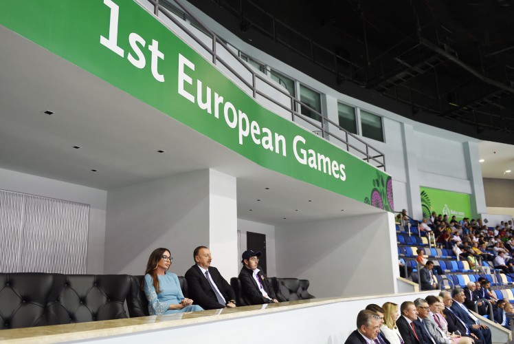 Президент Ильхам Алиев лично наградил азербайджанского борца-победителя Европейских игр - ВИДЕО