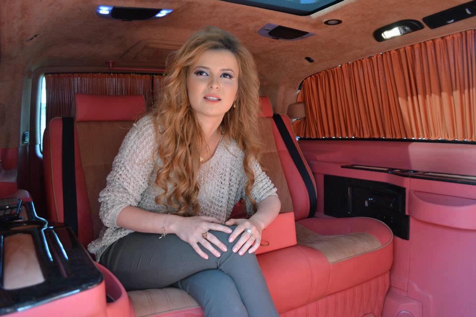 Севда Яхъяева показала свое эксклюзивное авто - ФОТО