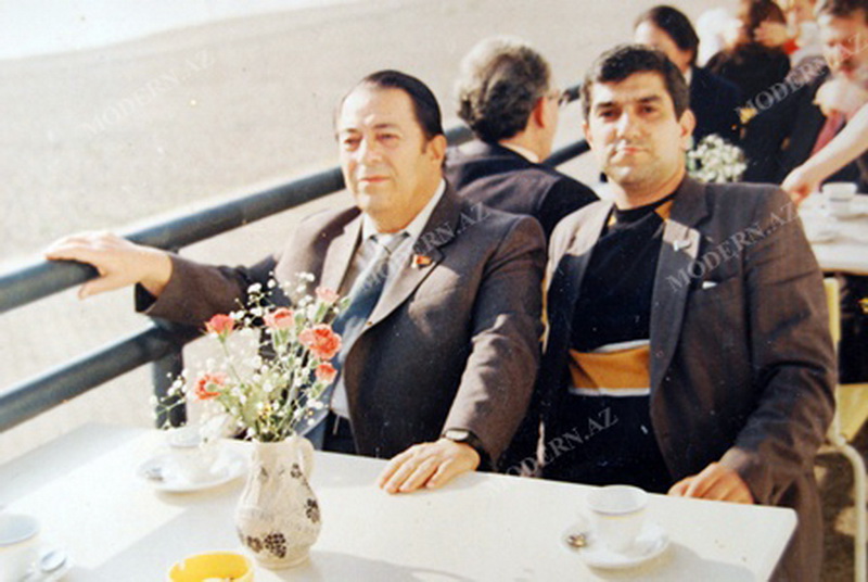 Rəşid Behbudovun şəxsi fotoqrafı: “Halal xoşu olsun” - FOTO