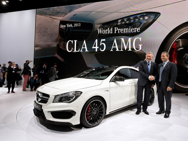 "Заряженный" седан Mercedes CLA 45 AMG обойдется в $47 450 - ФОТОССЕССИЯ