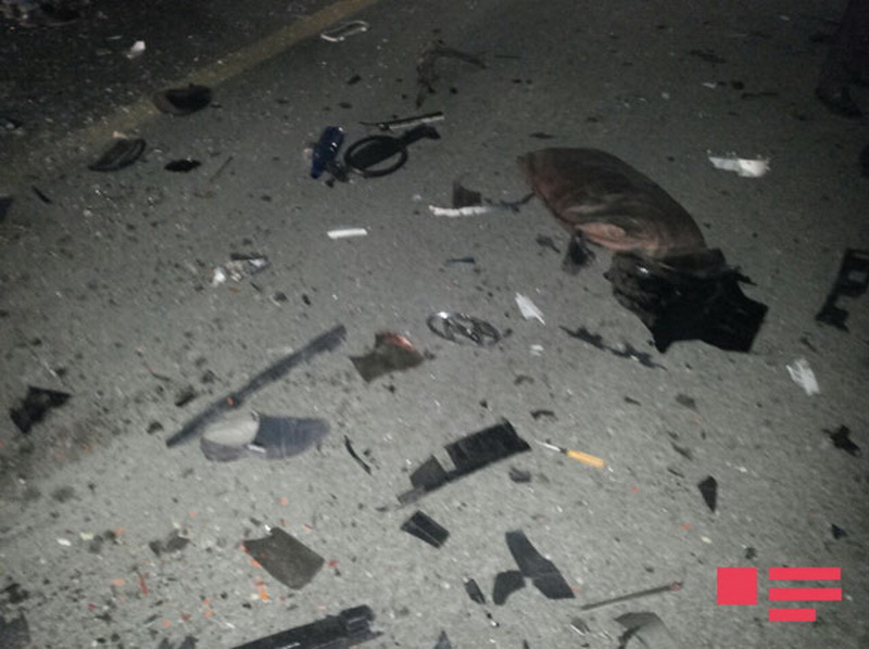 В Геранбое Hyundai врезался в припаркованный ВАЗ, 3 погибших - ОБНОВЛЕНО - ФОТО