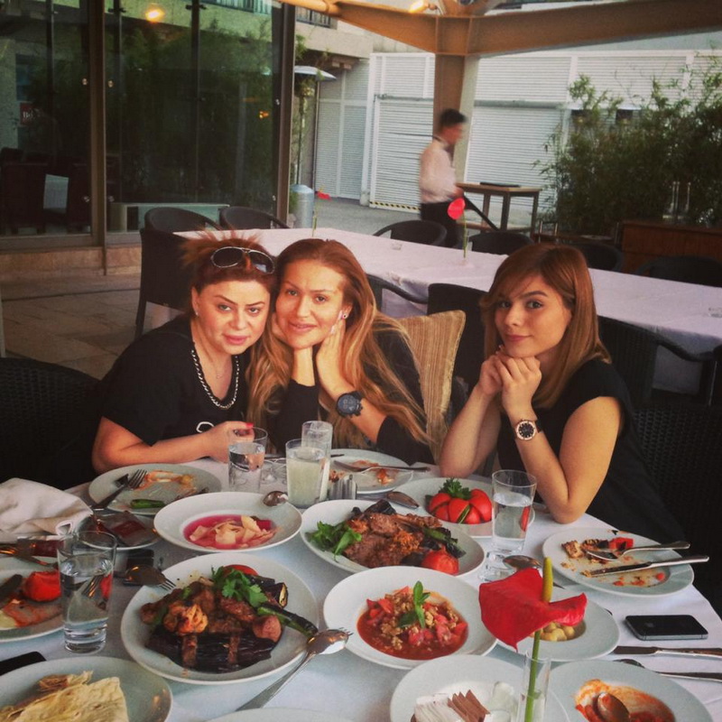 Nişanlısından Rəqsanəyə sürpriz - FOTO