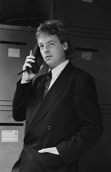 40 лет мобильному телефону - ФОТОСЕССИЯ