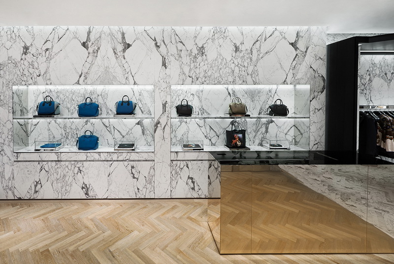 Бутик Givenchy открылся в Port Baku Mall - ФОТО