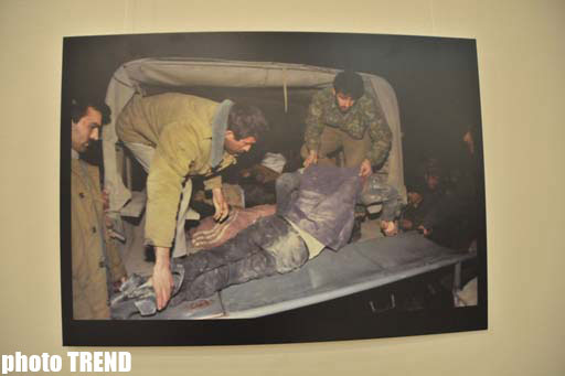 В Баку представлены работы французского фотографа о Ходжалинской трагедии - ОБНОВЛЕНО - ФОТО