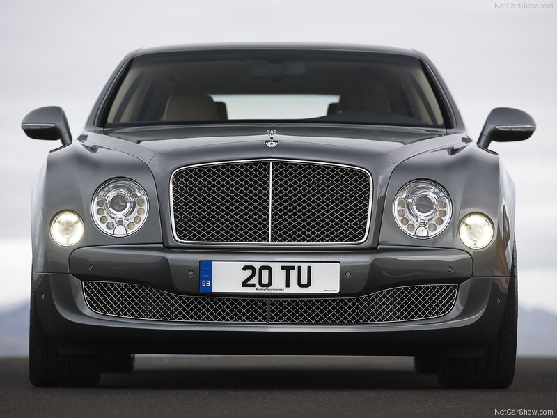 Новый роскошный седан Bentley 2013 года - ФОТОСЕССИЯ