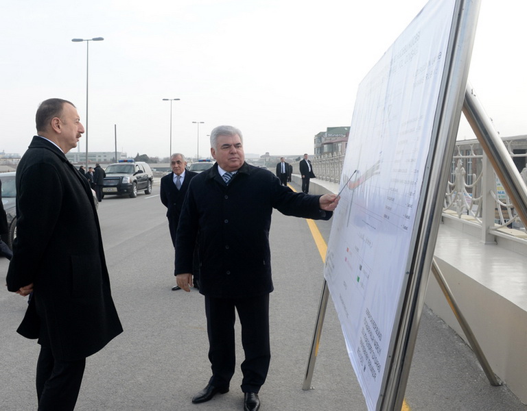 Президент Ильхам Алиев ознакомился с ходом строительных работ на дорожных узлах на проспекте Зии Буниятова - ОБНОВЛЕНО - ФОТО