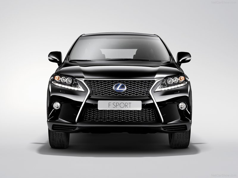 Lexus представил сразу два новых внедорожника в Женеве - ФОТОСЕССИЯ
