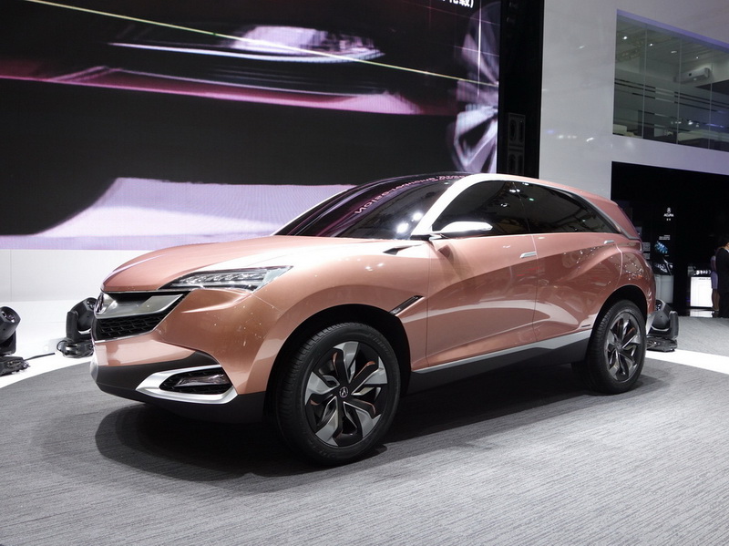 Acura показала прототип маленького кроссовера - ФОТО