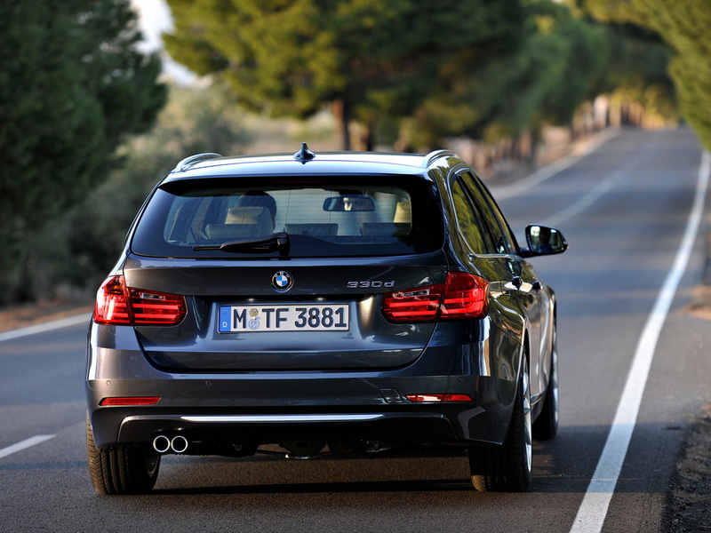 BMW представил универсал 3 Series и трехдверную "единичку" - ФОТОСЕССИЯ