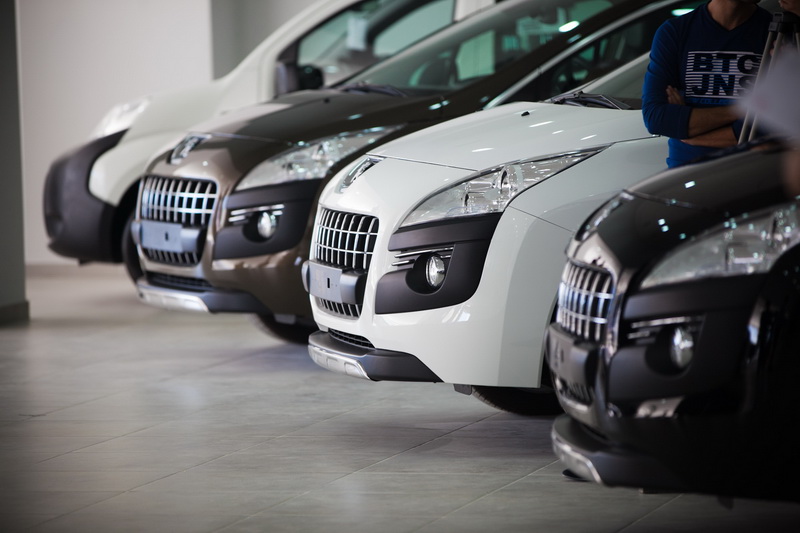 В Баку открылся автомобильный салон Peugeot - ФОТО