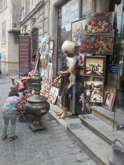 Что покупают в Баку иностранные туристы?