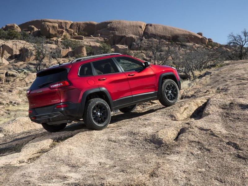 Jeep покажет в Женеве дизельный Cherokee - ФОТО