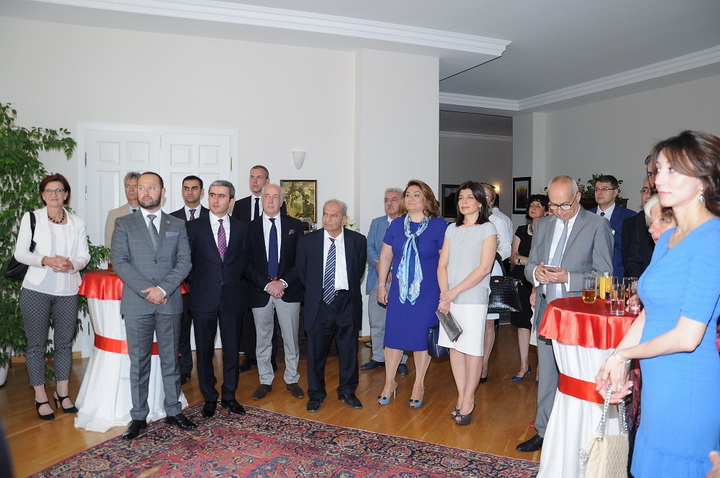 Севда Мамедалиева награждена Австрийским крестом - ФОТО