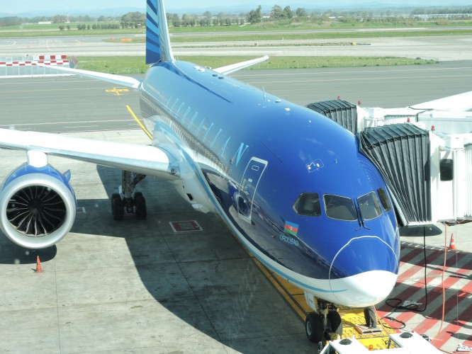 AZAL показал "Boeing-787-8" Dreamliner в Риме и Москве - ФОТО