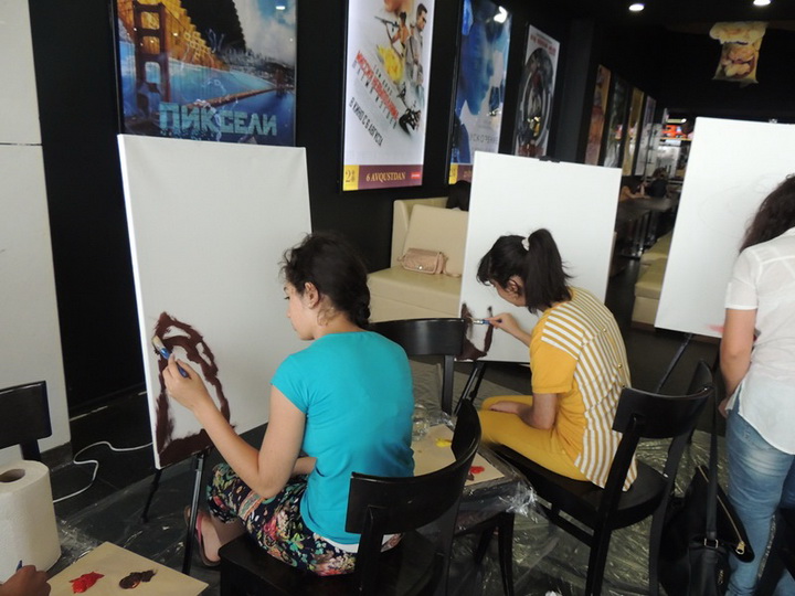 “Art Scarves by MenzerHajiyeva”, художница Нармина Велиева, 28 Cinema и Day.Az устроили для подростков с ограниченными возможностями мастер-класс - ФОТО - ВИДЕО