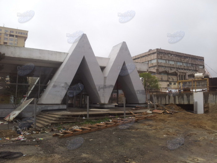 Закрыт основной вход на станцию метро "Мемар Аджеми" - ОБНОВЛЕНО - ФОТО
