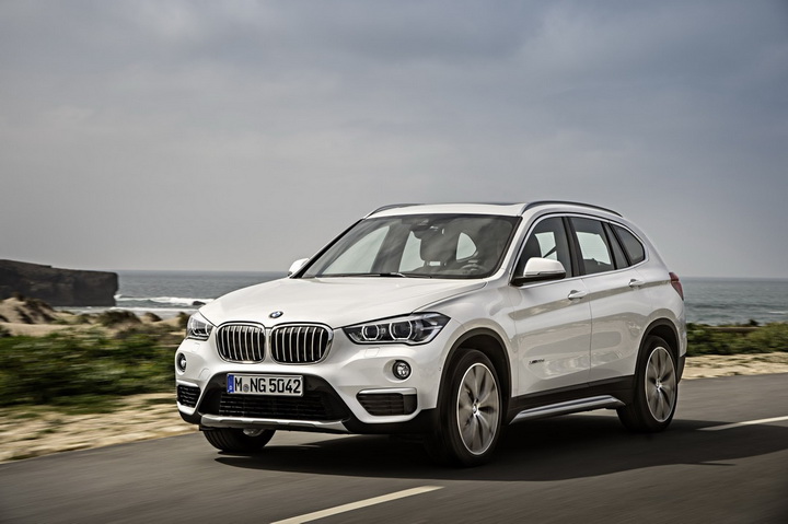 BMW официально представила новое поколение X1 - ФОТО