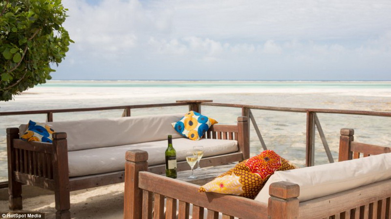 Ужин посреди моря: один из самых экзотических ресторанов - ФОТО