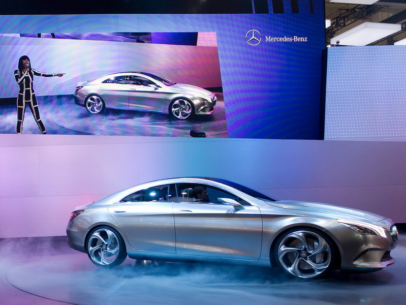 Mercedes CSC запустят в производство в 2013 году и назовут CLA - ФОТО