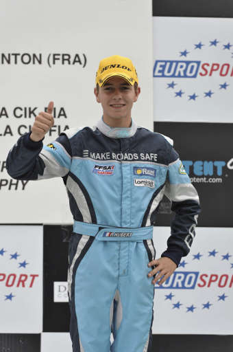 В гонках "V1 Challenge Azerbaijan" примут участие 14 пилотов из 12 стран - ФОТО