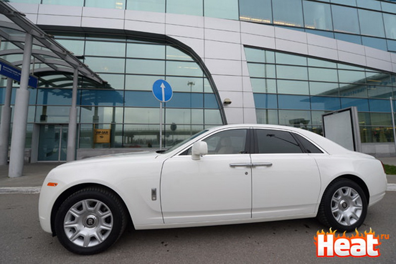Фанатка подарила Николаю Баскову Rolls-Royse за 600 тыс евро- ФОТО