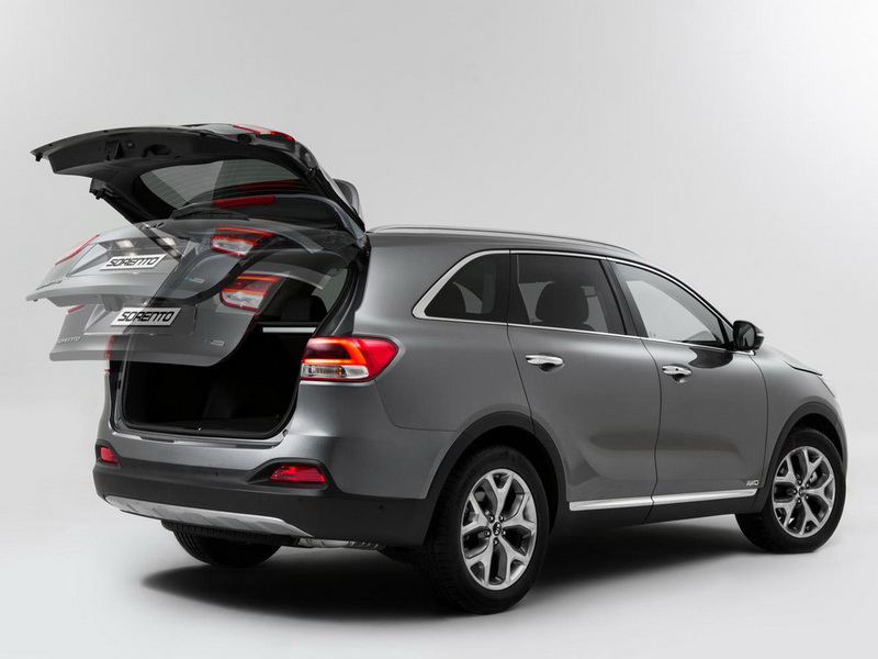 Третье поколение Kia Sorento показали европейцам - ФОТО