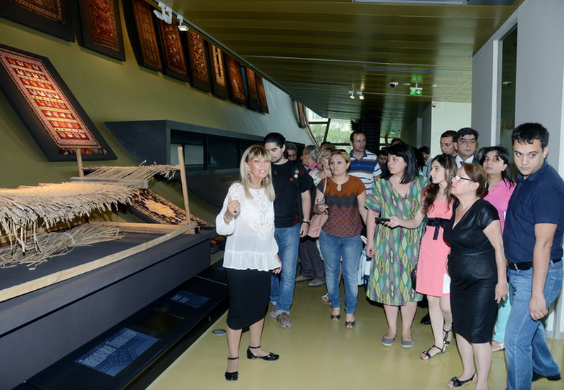Музей ковра открылся для общественности - ФОТО