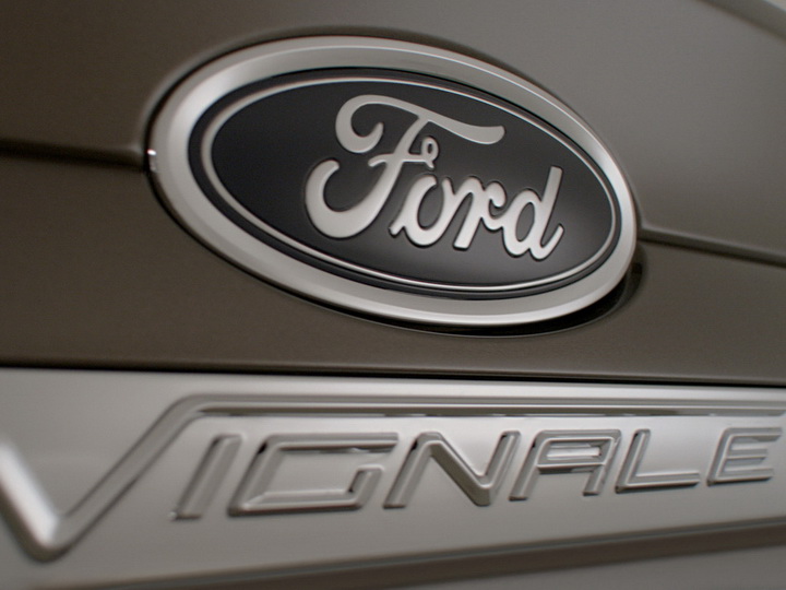 Ford окунул в роскошь семейство Mondeo - ФОТО