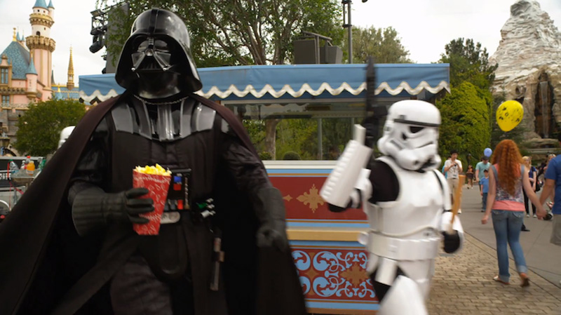 Дарт Вейдер посетил Disneyland - ФОТОСЕССИЯ