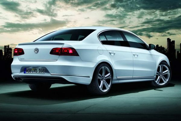 Volkswagen Passat R-Line: скромный тюнинг от производителя - ФОТОСЕССИЯ